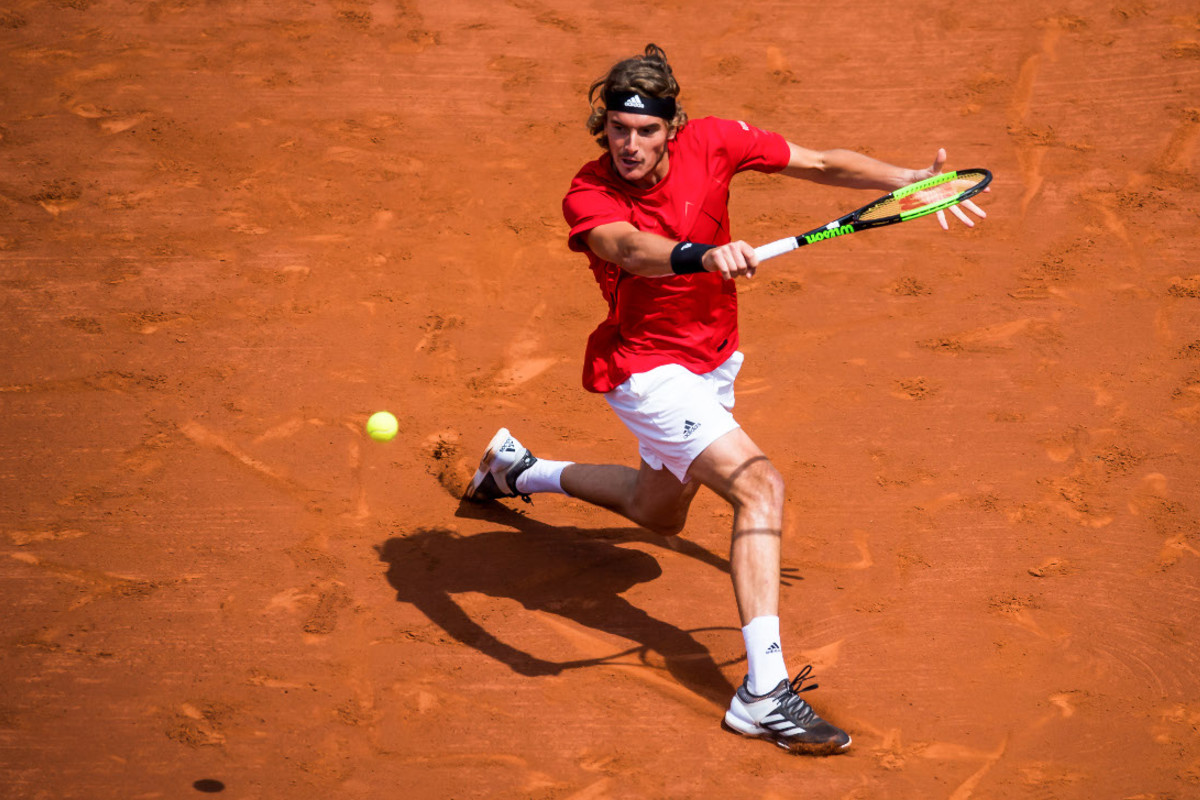 Stephanos Tsitsipas reaches third round of French Open!