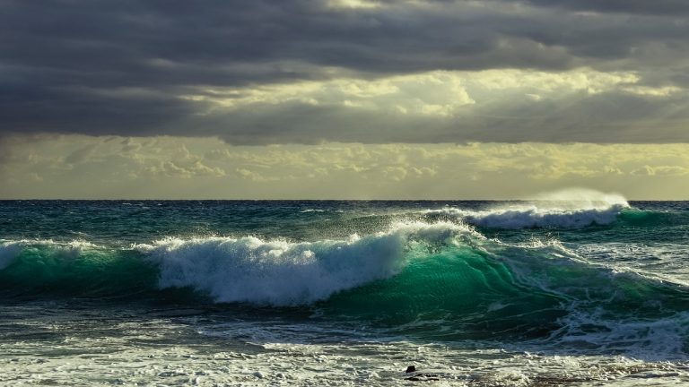 Strong winds of up to 6 Beauforts, cloudy weather today