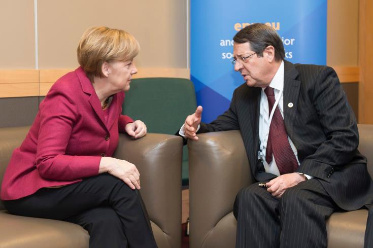 Merkel: Cyprus among the safe destinations for German tourists